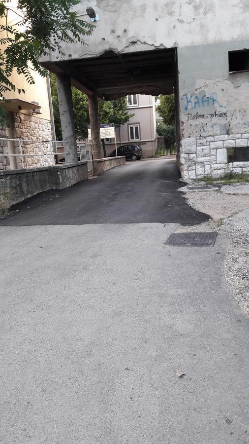 Eid Apartment Mostar Bagian luar foto