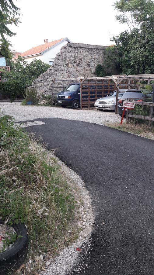 Eid Apartment Mostar Bagian luar foto